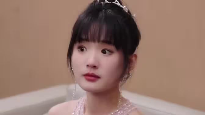 傅少,您夫人马甲藏不住了